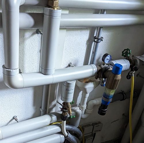 Wasser- und Abwasserleitungen